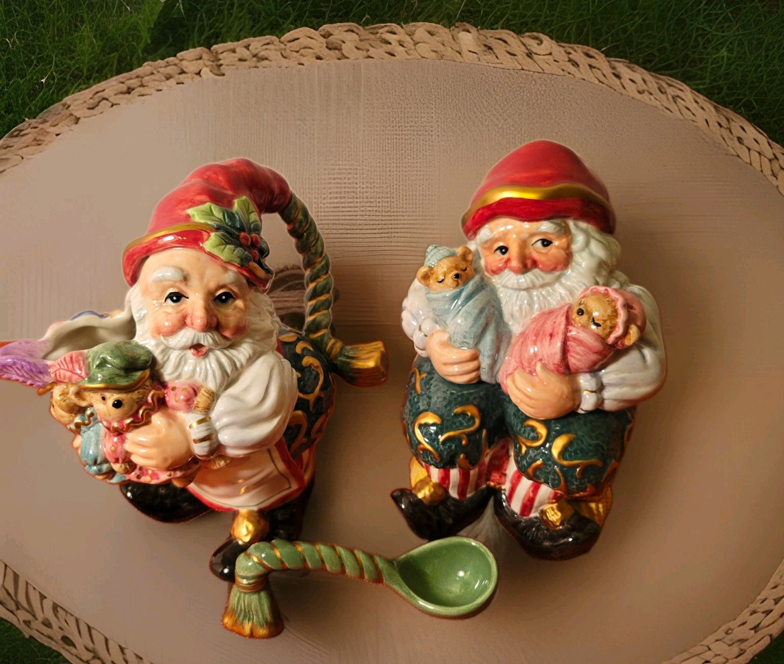 Fitz and Floyd Classics Christmas Court Santa Creamer Set, 4pc Boxed 1990s