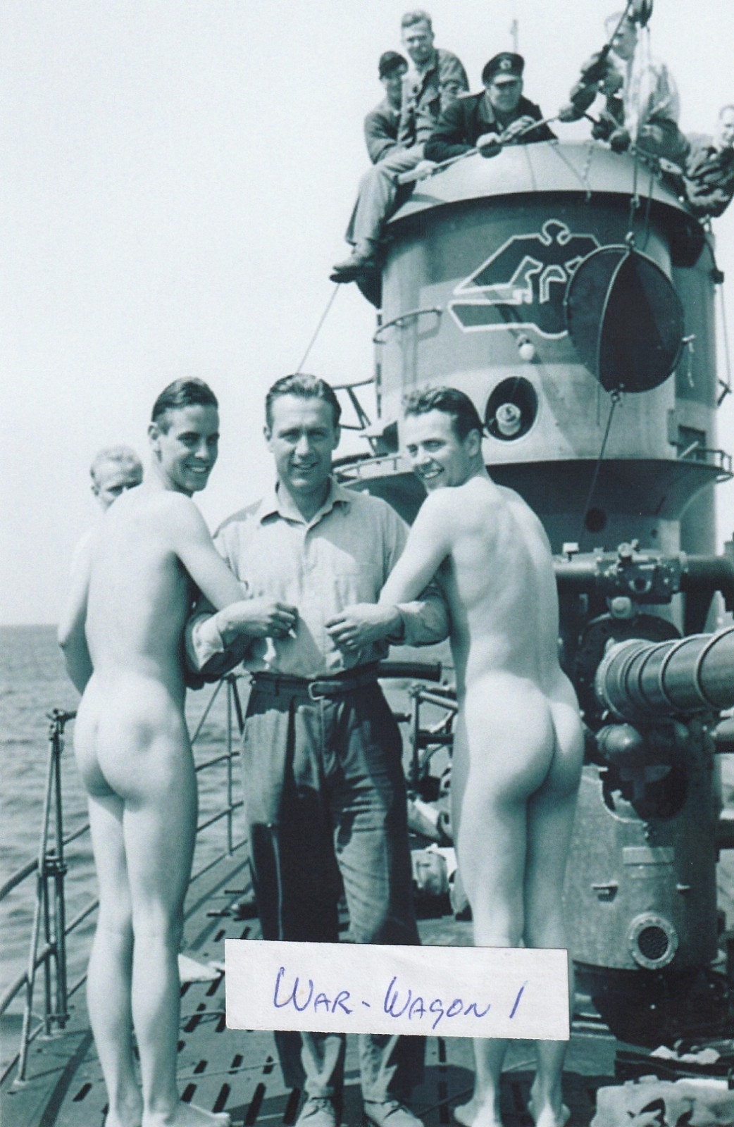 WW II - Photo German ---- Sailors Posing For Photo On    U - Boat
