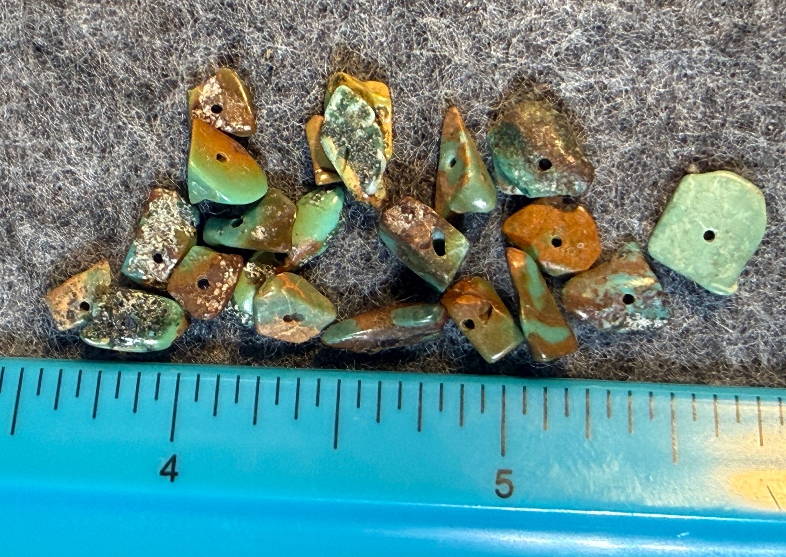 20 Turquoise Indian Trade Beads Navajo Indian Turquoise Chips OLD 20 Turquoise Indian Trade Beads Navajo Indian Turquoise Chips OLD