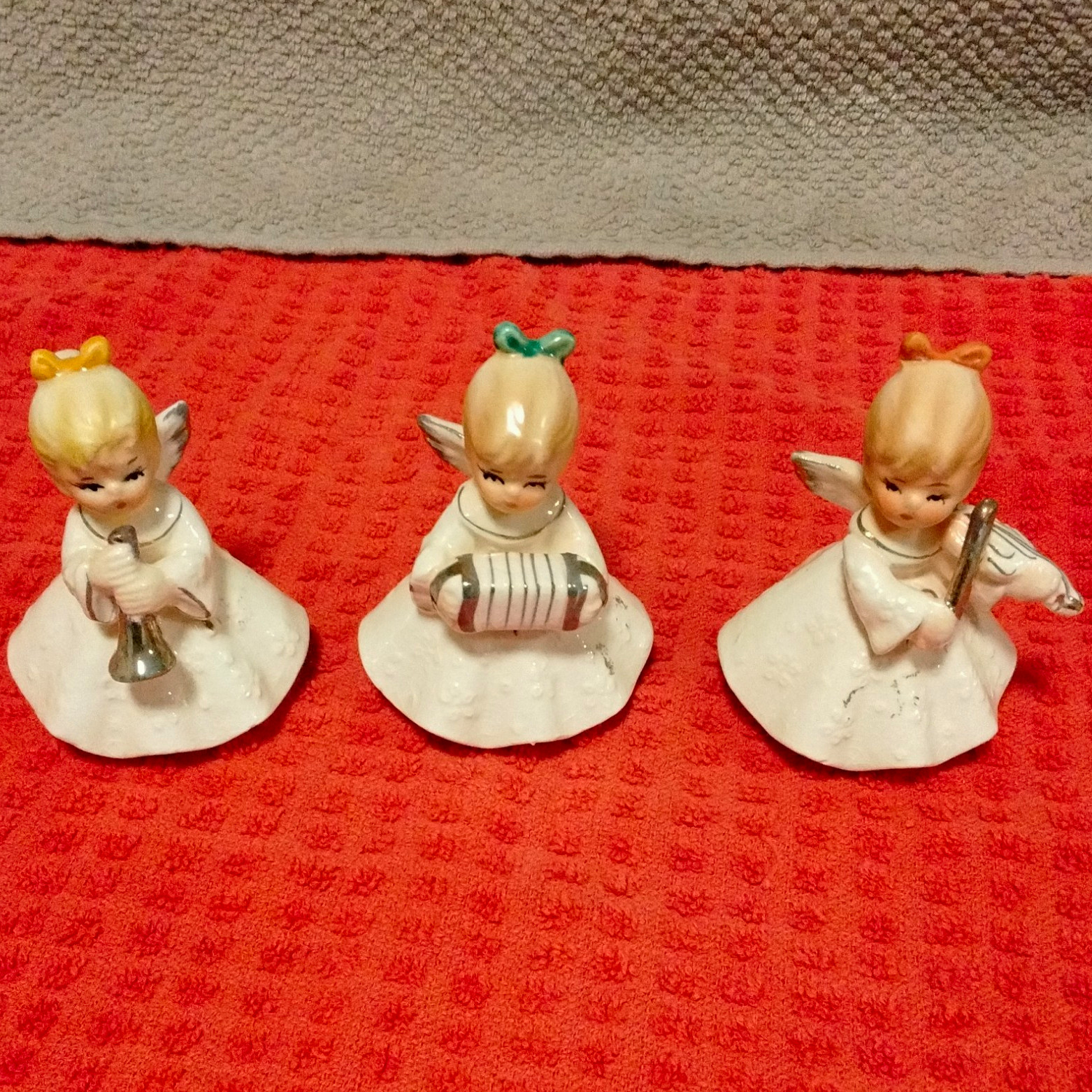 Set of 3 White Porcelain Christmas Angels Napco Playing Musical Instruments 6351
