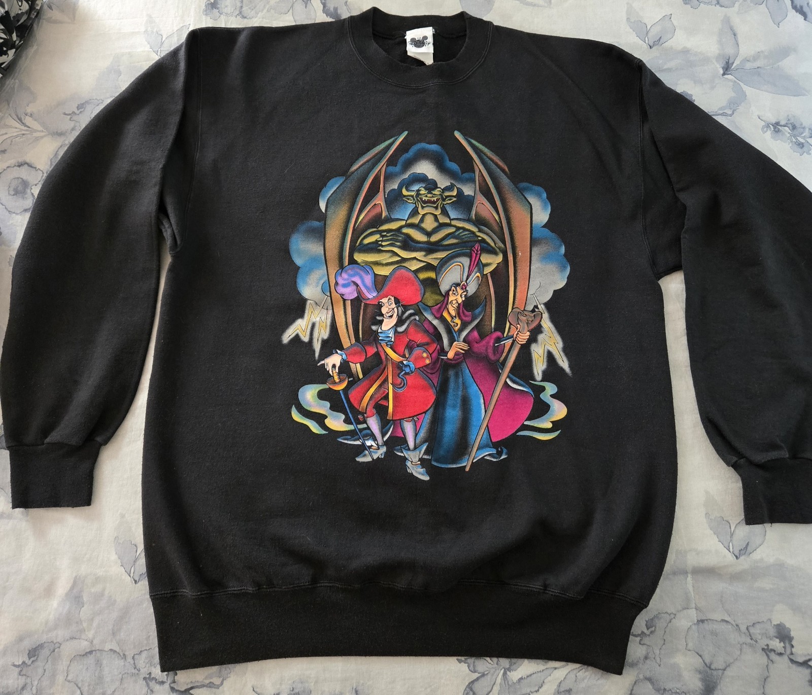 VTG 90’s Disney Villains Hanging With The Wrong Crowd L Sweatshirt New Sealed 