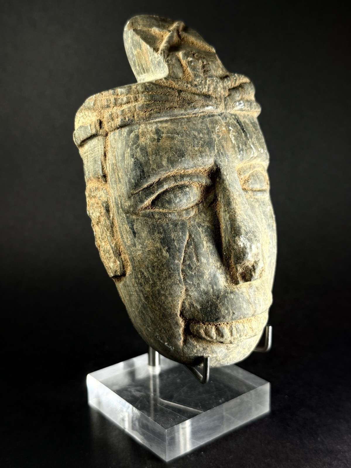 ANCIENT PRE COLUMBIAN TEOTIHUACAN STONE FACE SCULPTURE JADEITE MASK CA 200-700AD