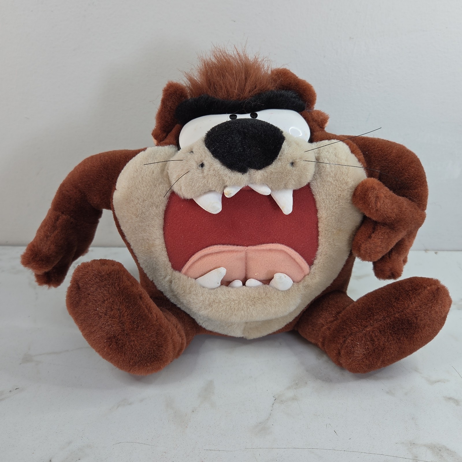 1997 Vintage Taz Tazmanian Devil Plush Play by Play Talking Shaking Tested Works