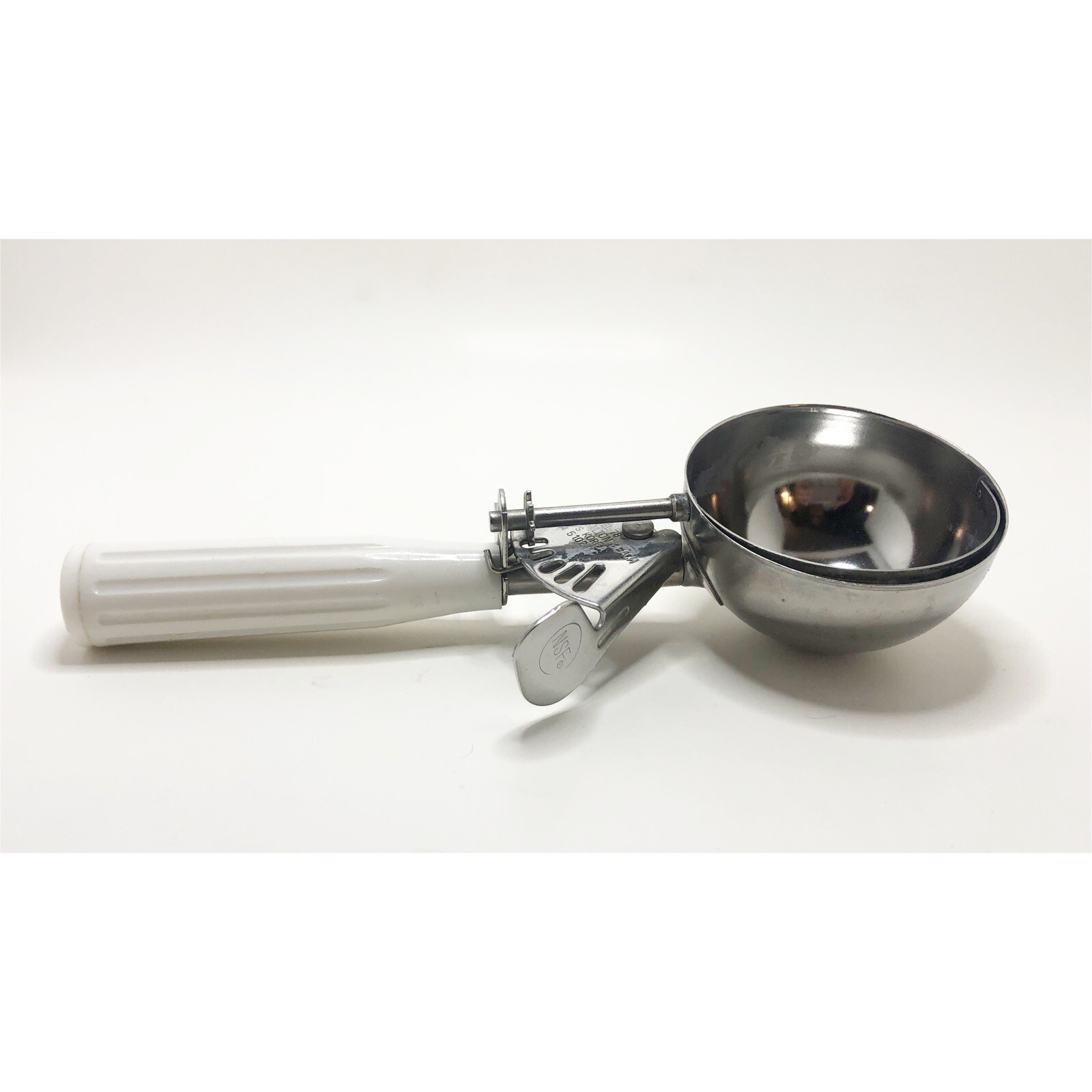 Hamilton Beach 78 Commercial Disher, White Dipper Size 6 Ice Cream Scoop