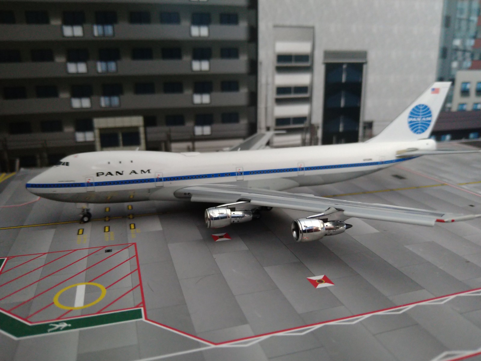HX Models 1:400 Pan American Airlines N733PA Boeing 747-100 (FD) Model Aircraft