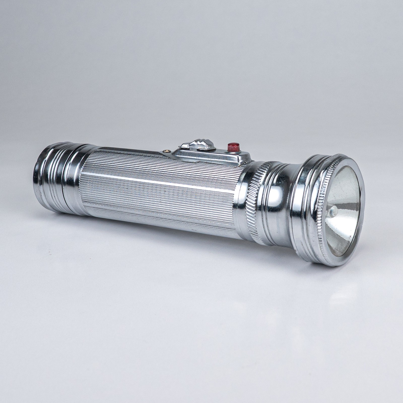 Vintage Tiger Head Brand Chrome Metal Flashlight Torch Red Button Made in China
