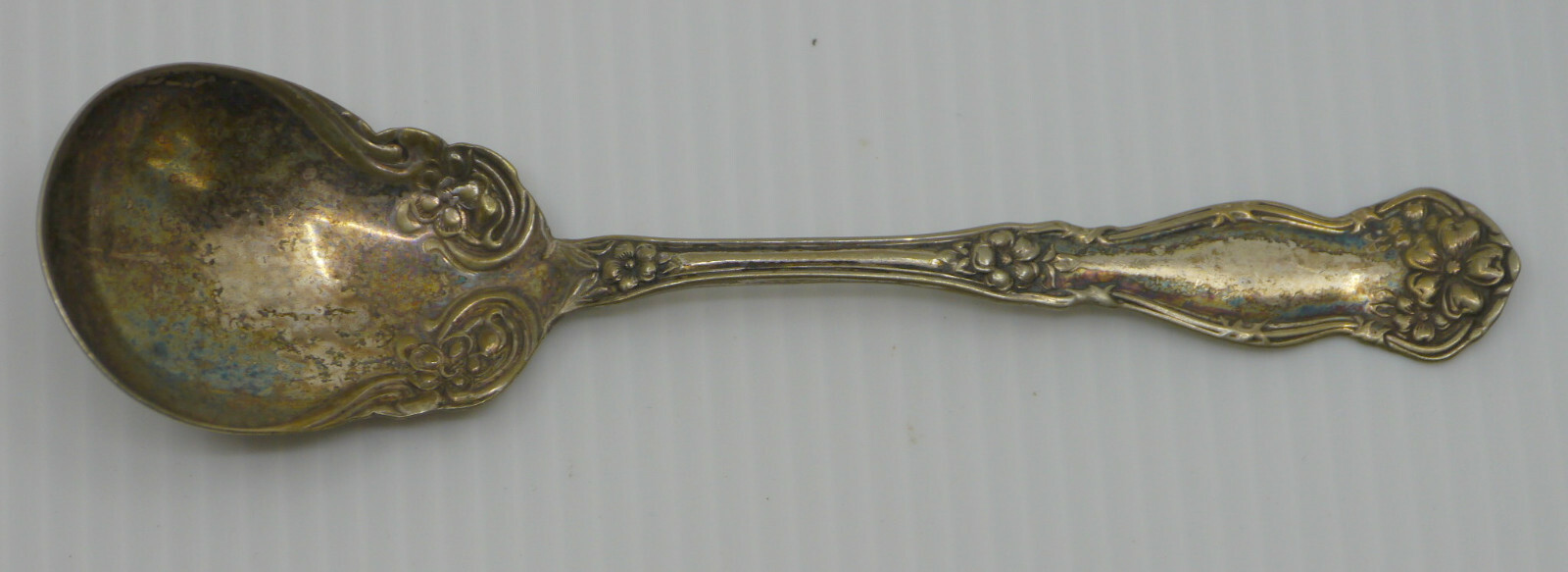 ANTIQUE VICTORIAN SILVERPLATE SUGAR SPOON w ART NOUVEAU FLOWERS, WM ROGERS & SON ANTIQUE VICTORIAN SILVERPLATE SUGAR SPOON w ART NOUVEAU FLOWERS, WM ROGERS & SON