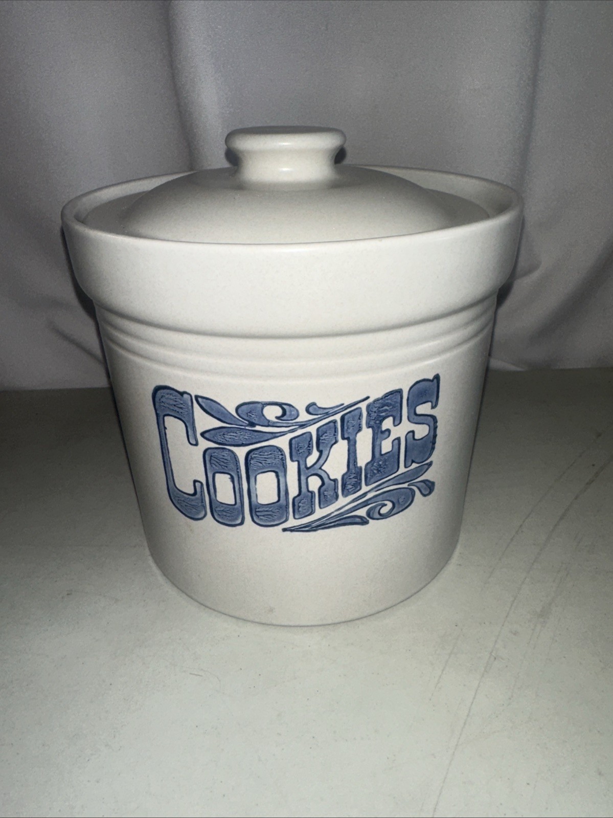 Vintage Stoneware Cookie Jar 2.5 Qt Gray Blue USA Kitchen Crockery