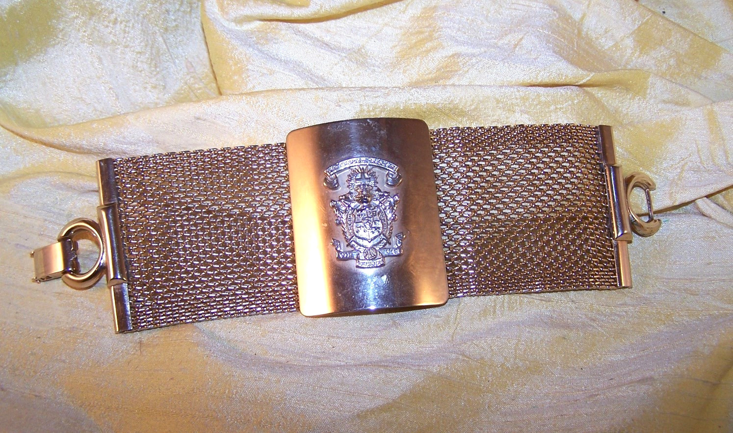 VINTAGE Lambda Chi Alpha fraternity large mesh crest bracelet, 2 1/8