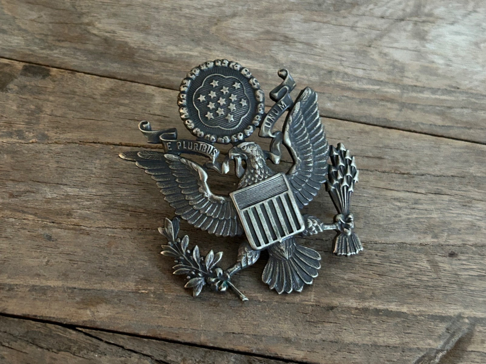 Vintage USAF Air Force Officer\'s Hat Badge Insignia Pin & Screw Back