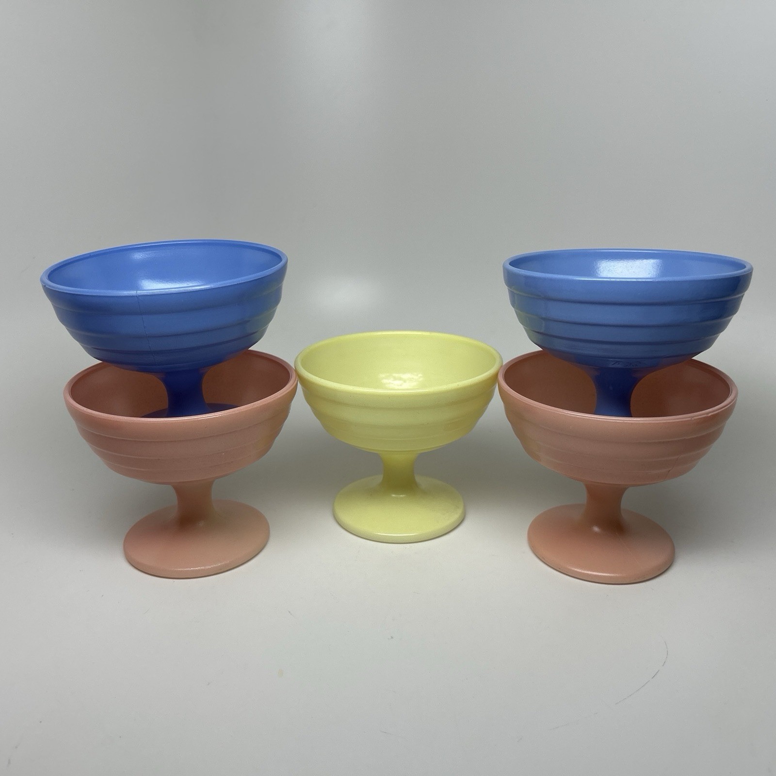 Vtg HAZEL ATLAS MODERNTONE PLATONITE Pastel 5 SHERBET FOOTED DESSERT BOWLS - USA