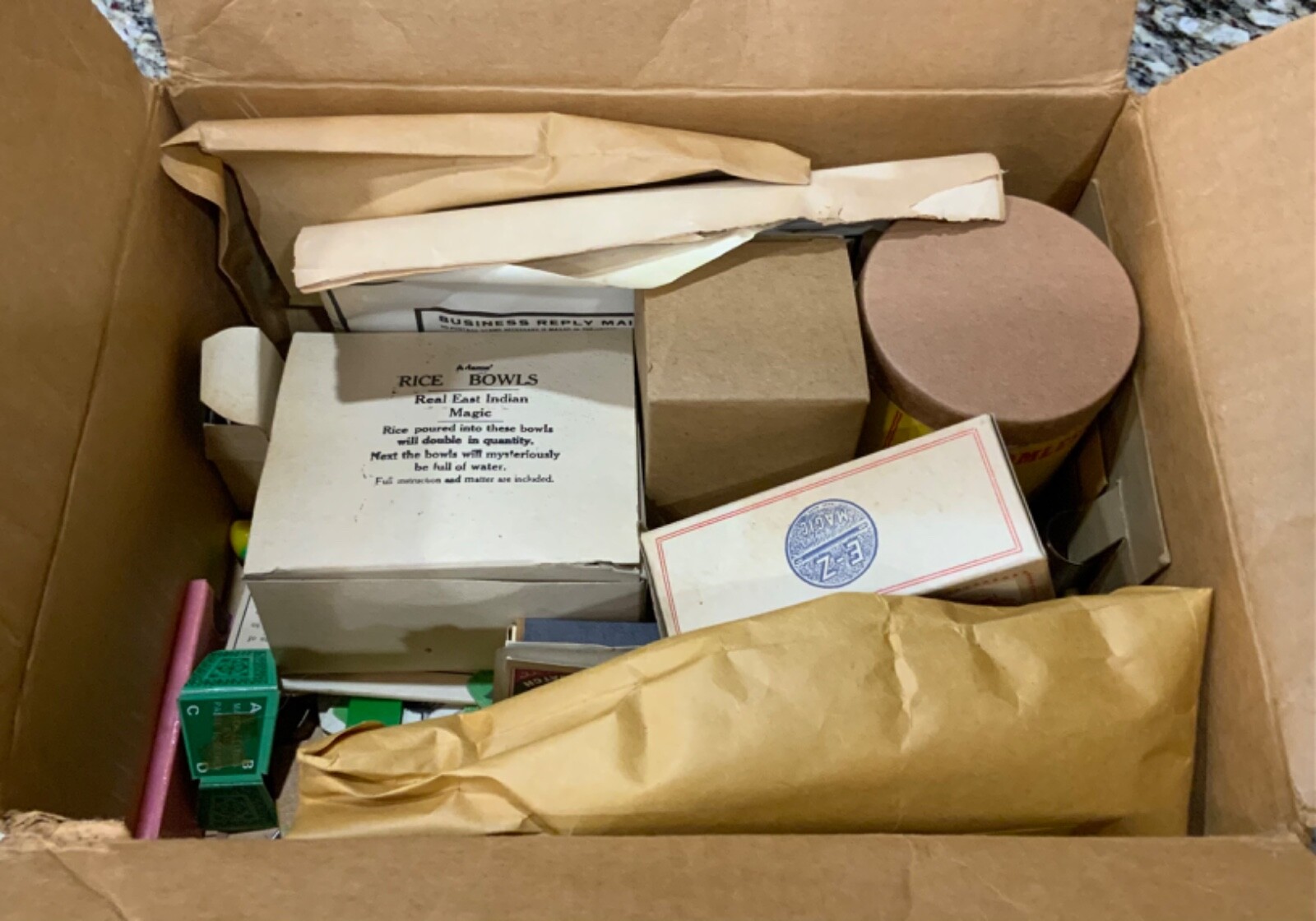 Top Hat Magic Company 1960’s Vintage Magic Set Tricks Original Mailing Box Rare