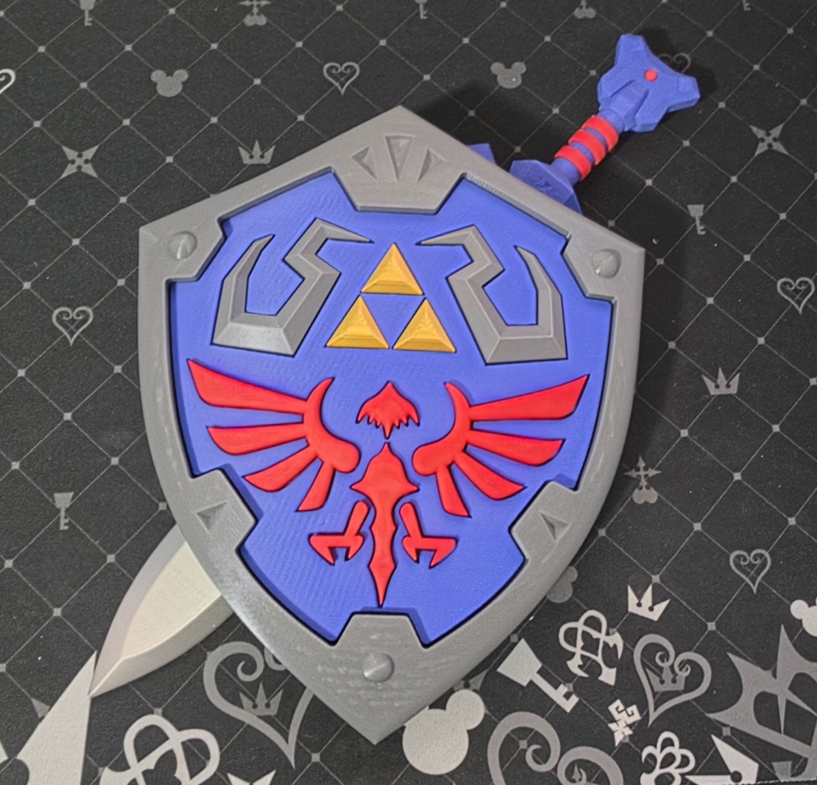 Zelda Windwaker Master Sword & Hylian Shield 1/4 Scale
