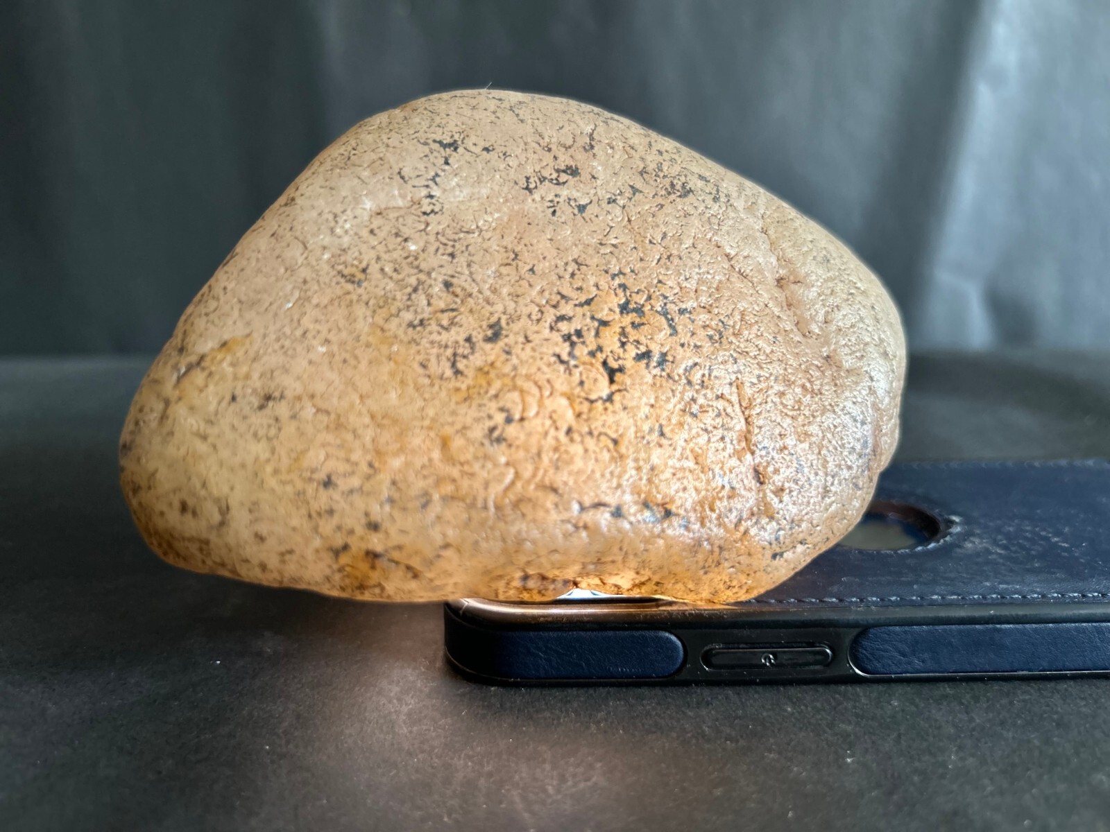 19c ANCIENT  AUTHENTIC ROUGH UNCUT UNIQUE RARE STONE