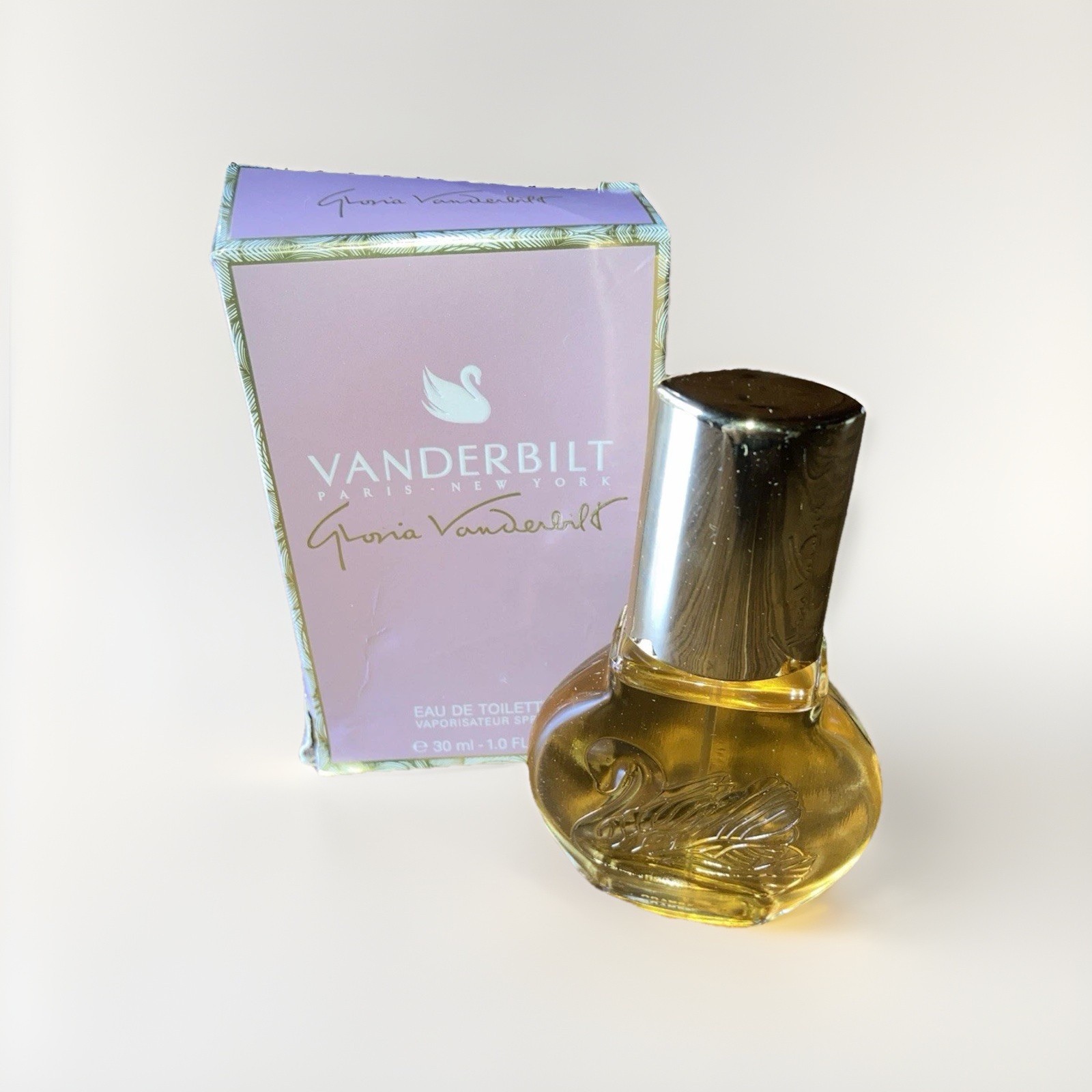Vintage Gloria Vanderbilt  EdT Cologne Perfume Spray 1 oz Original Box  Full