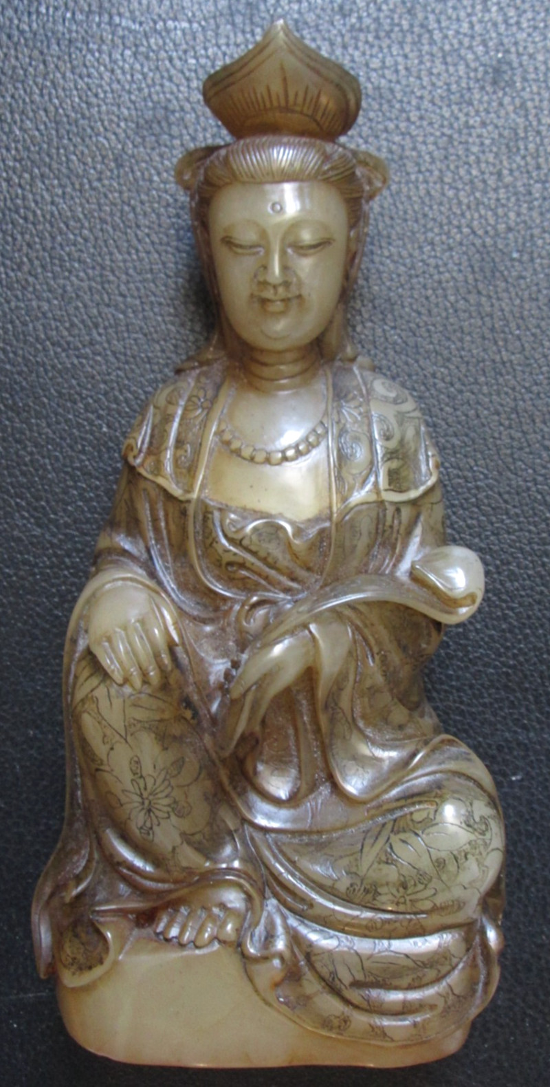 ANTIQUE old Chinese Republic Period soapstone SIGNED Buddha Carving QUANYIN