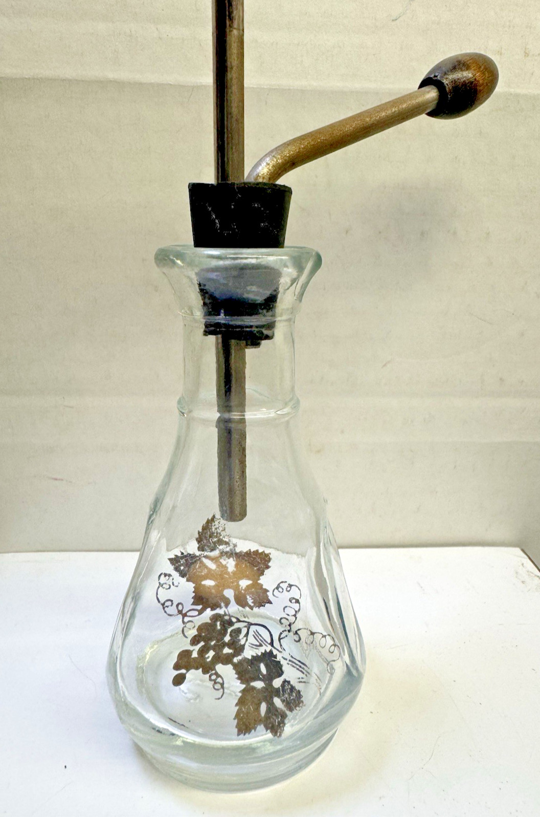 Collectable Miniature Org Glass Head Gold Grape Leaf Bong Unused Vase Metal Bowl