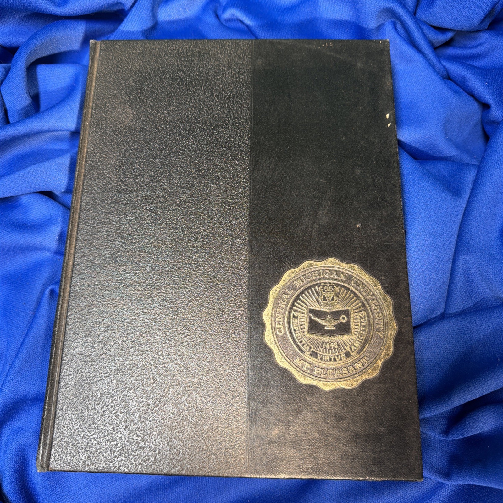 1968 CENTRAL MICHIGAN COLLEGE / UNIVERSITY YEARBOOK MI 1968 CENTRAL MICHIGAN COLLEGE / UNIVERSITY YEARBOOK MI