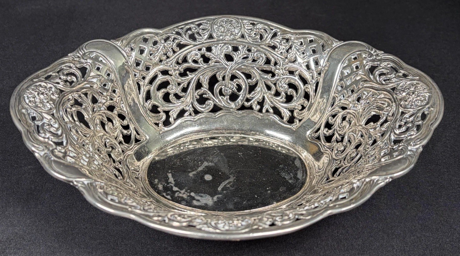 VTG Godinger ? Silverplate Pierced Metal Ornate Oval Bowl 8.25”