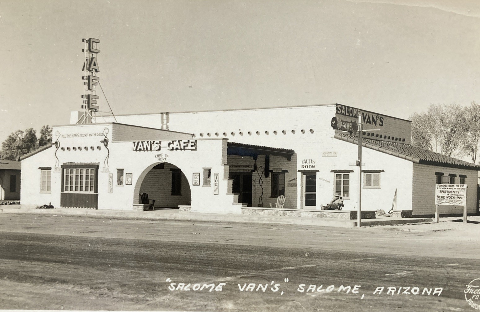 Salome Arizona Vans Cafe Road Stop c1940 RPPC Postcard