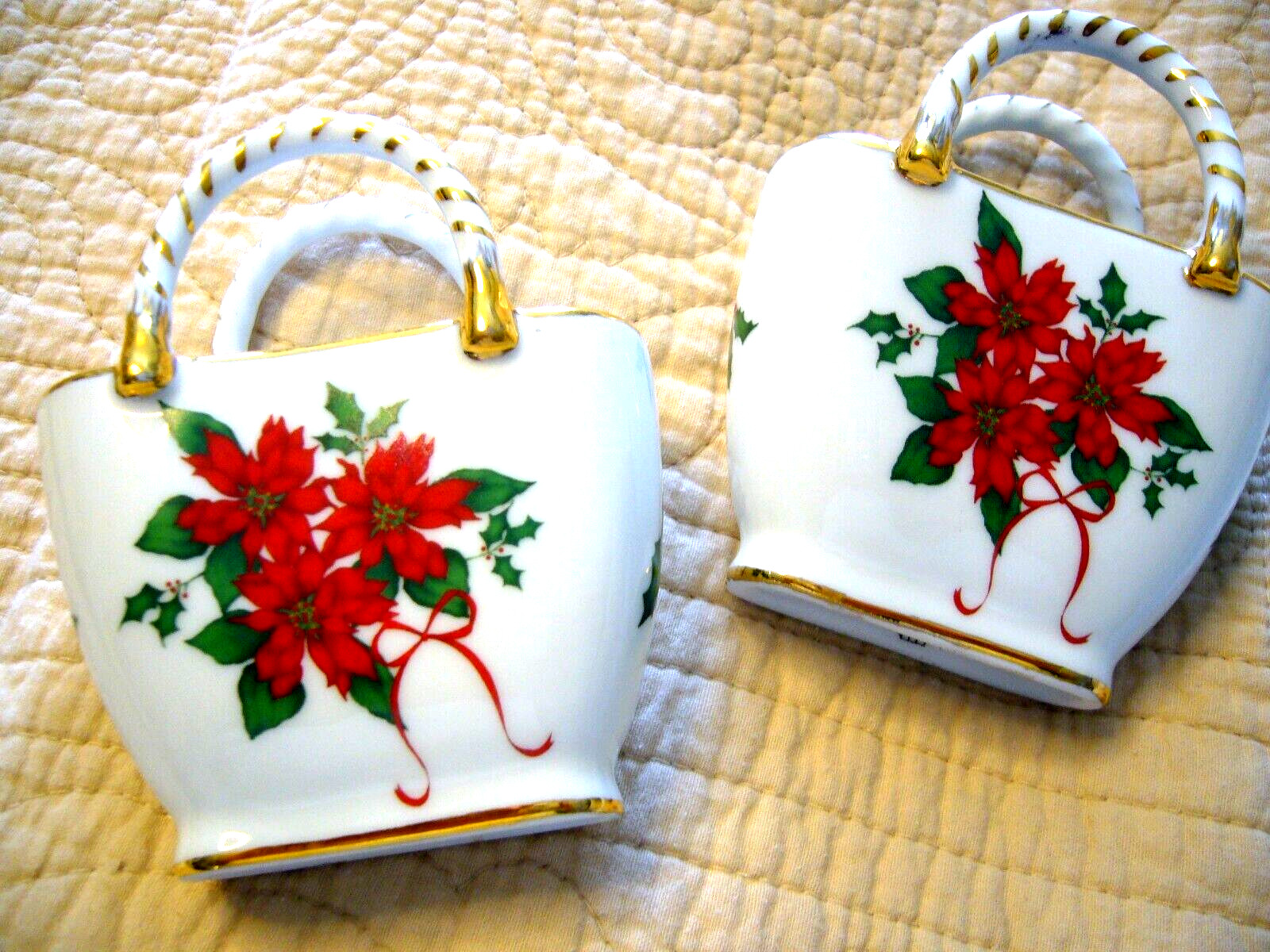 Grandma\'s 2 Small Porcelain Nantucket Baskets with Hollies & Poinsettias 2-Pack