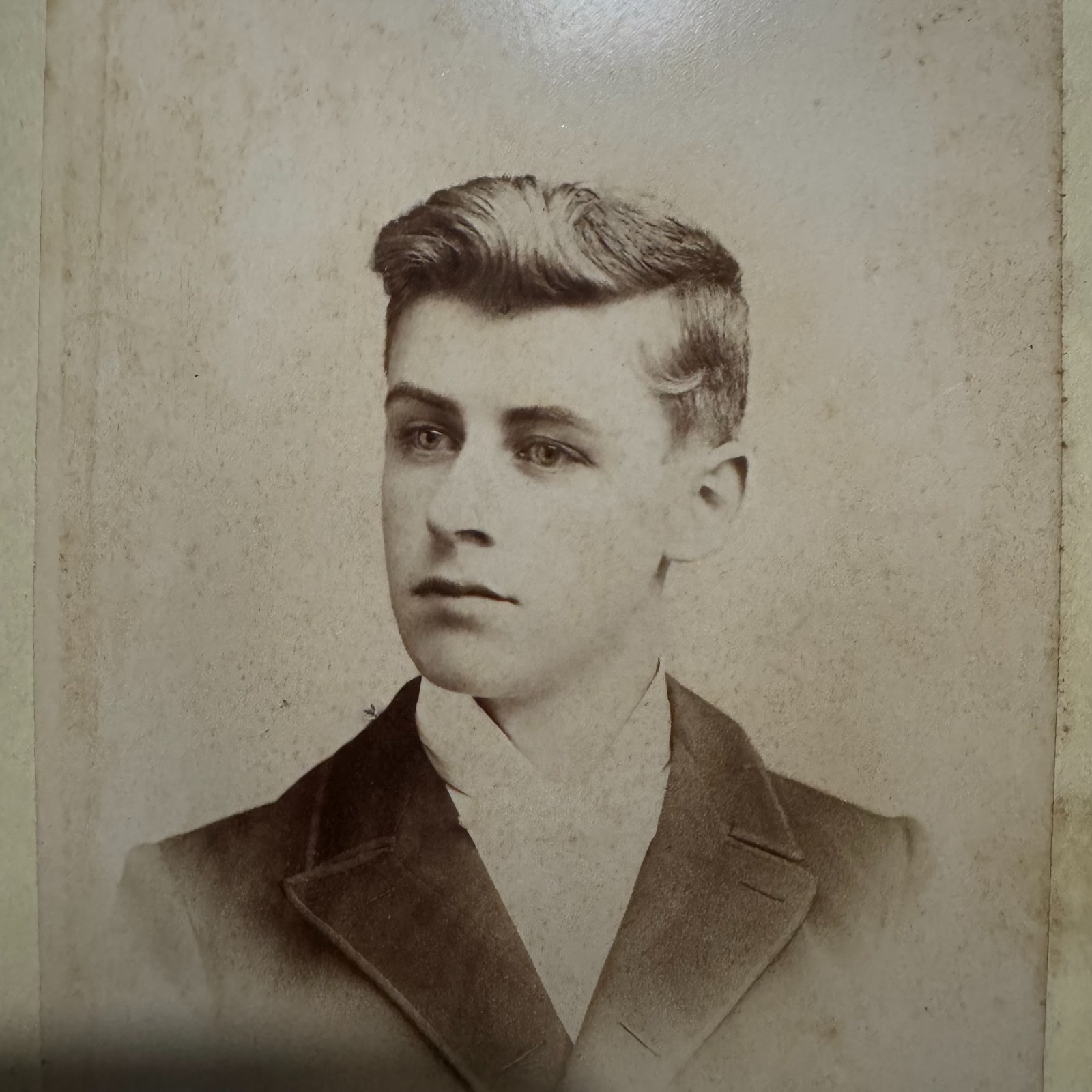 c1890s Cabinet Card Handsome Young Man A.A. Besaw Bellefontaine Ohio Photo
