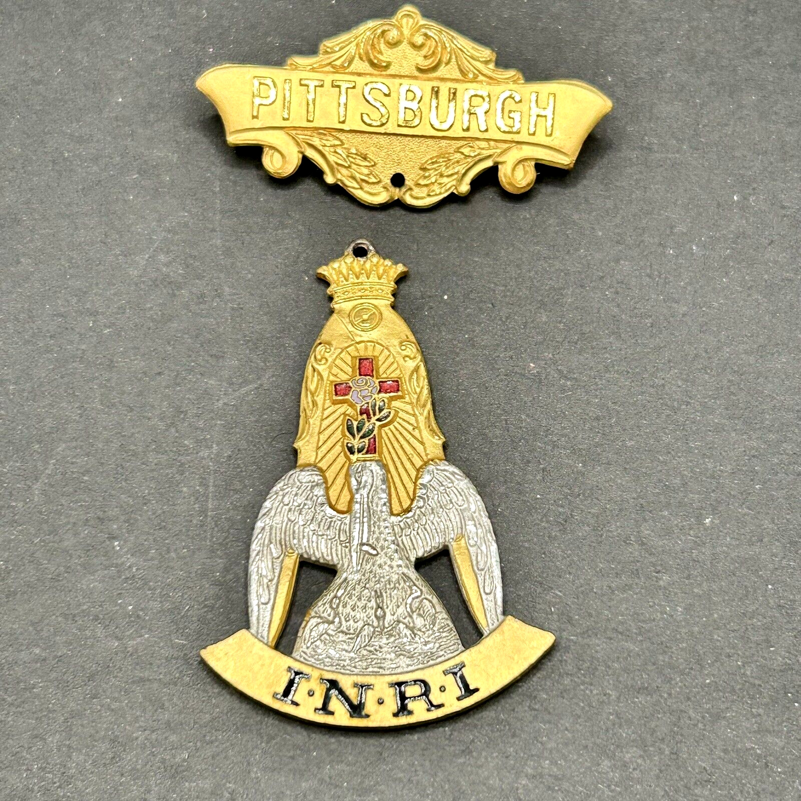 Vintage Masonic Pittsburgh Chapter Of Rose Croix Metal Pin Pendant Badge INRI