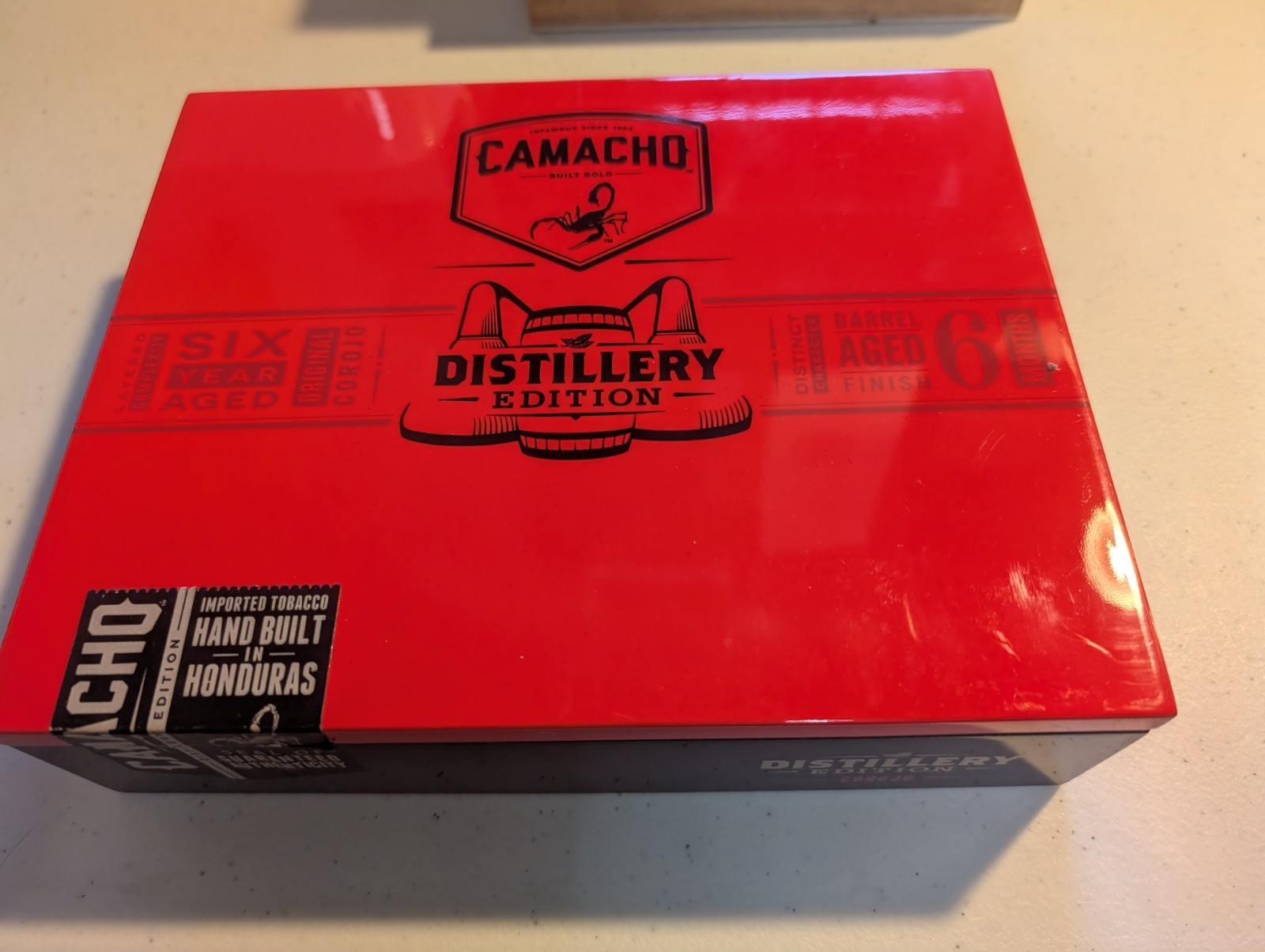 CAMACHO DISTILLERY RED ENAMEL WOOD CIGAR BOX BEAUTIFUL 8.75 X 7 X 2.25 HONDURAS