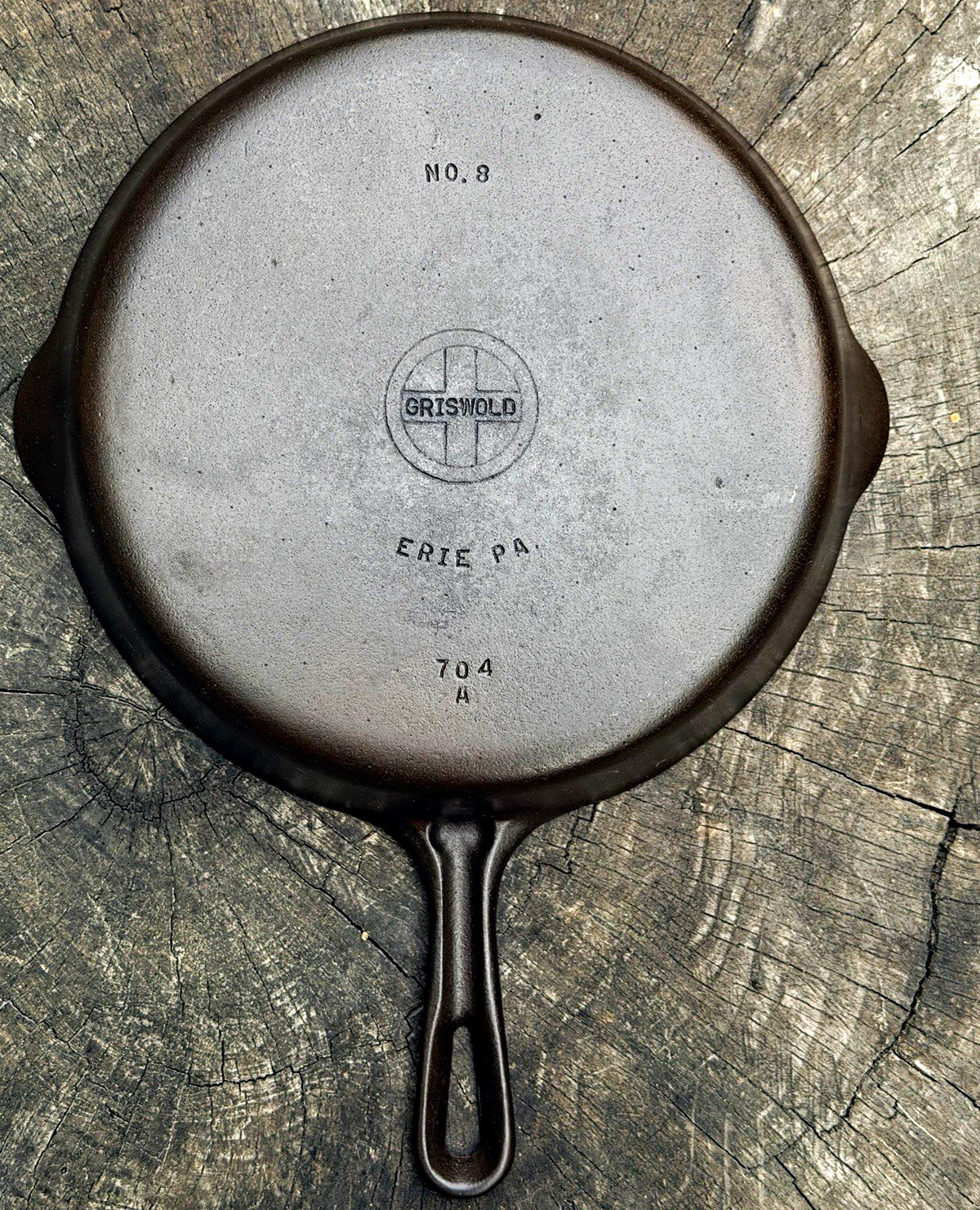 Vintage Griswold No. 8 704 A- Small Logo- Grooved Handle Cast Iron Skillet