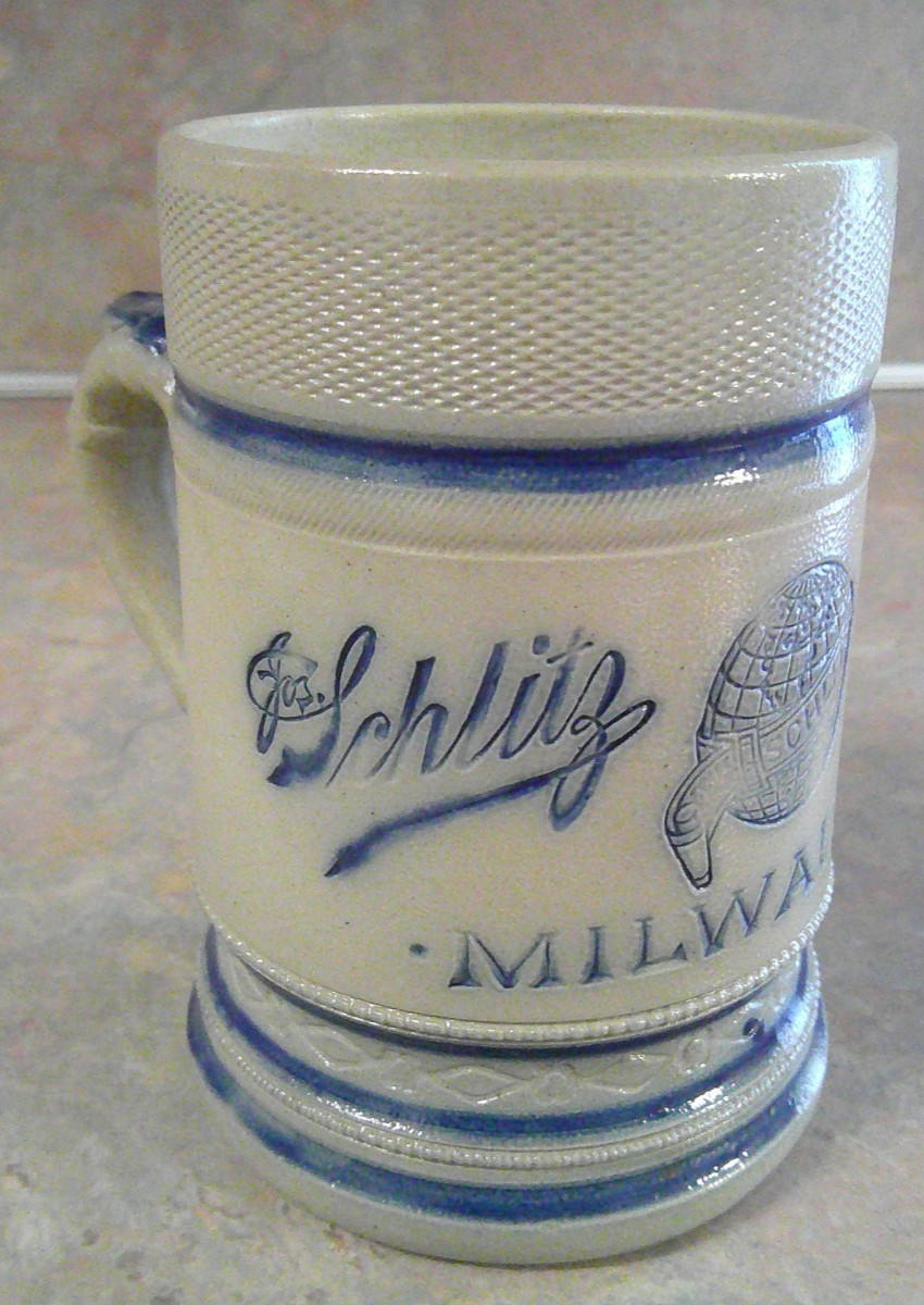 VINTAGE SCHLITZ BREWING BEER STONEWARE MUG MILWAUKEE