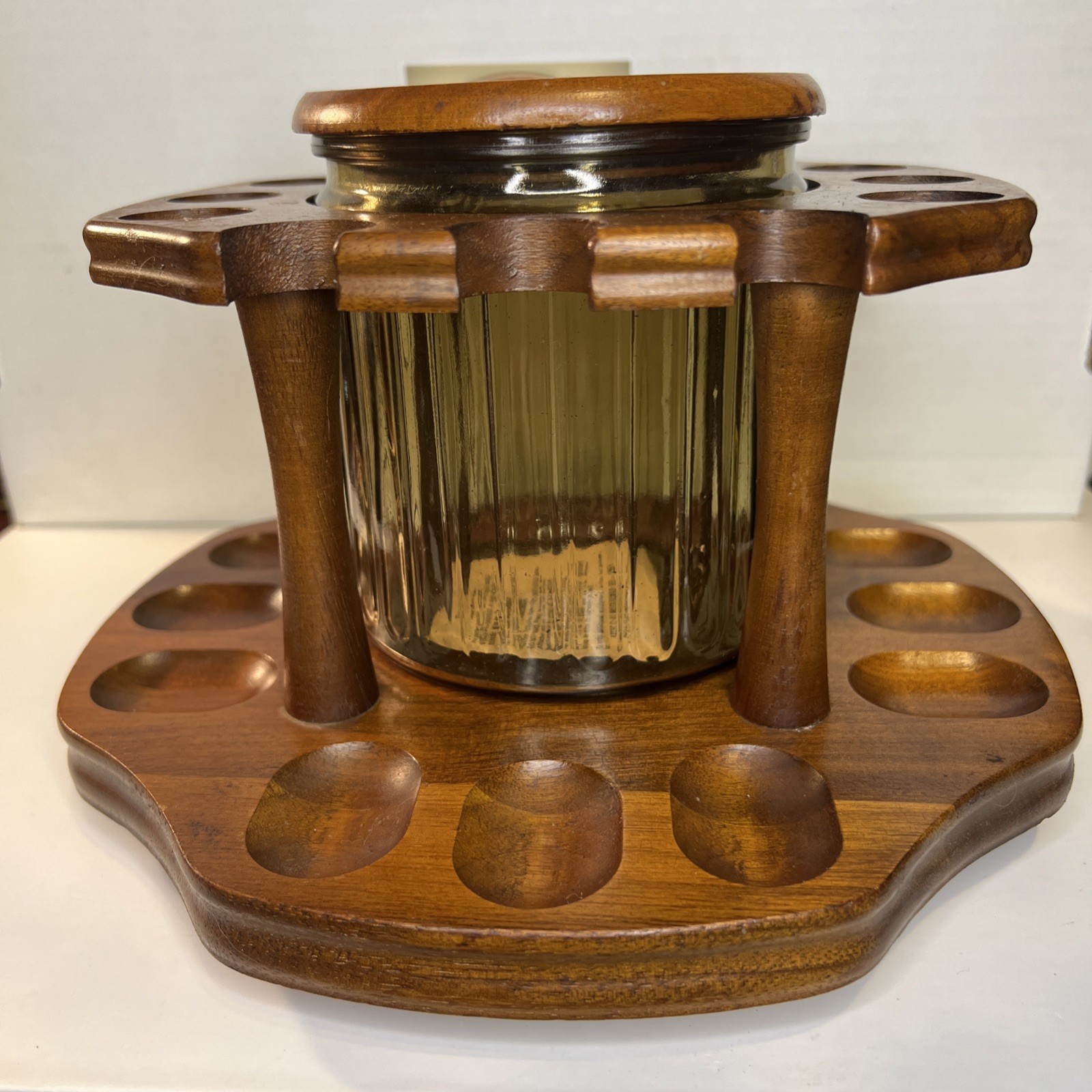Vintage Spinning 12 Pipe Wooden Stand With Glass Humidor In Excellent Condition Vintage Spinning 12 Pipe Wooden Stand With Glass Humidor In Excellent Condition