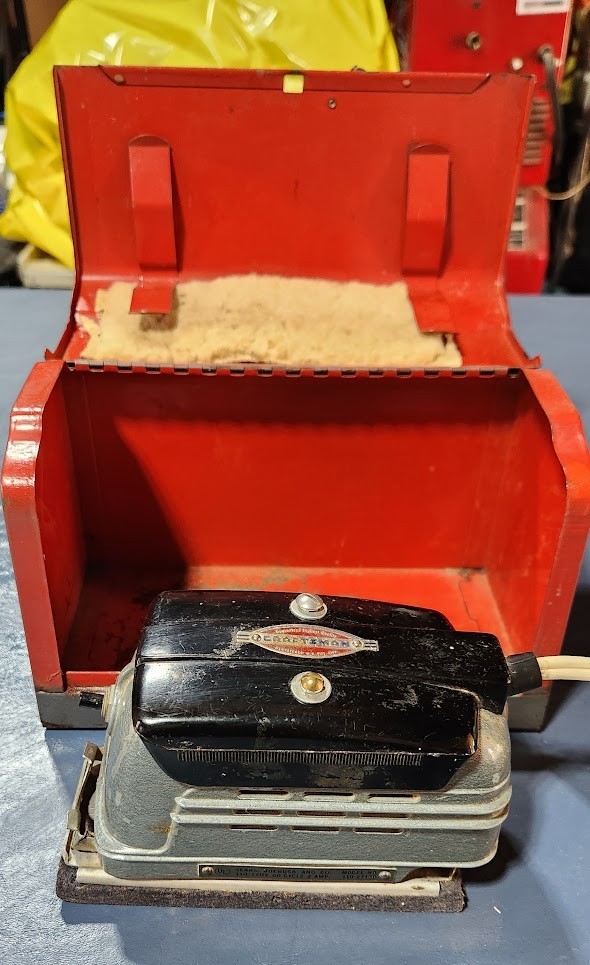 Vintage Craftsman Electric Palm Sander Model 110.27130 WORKS Includes Metal case Vintage Craftsman Electric Palm Sander Model 110.27130 WORKS Includes Metal case