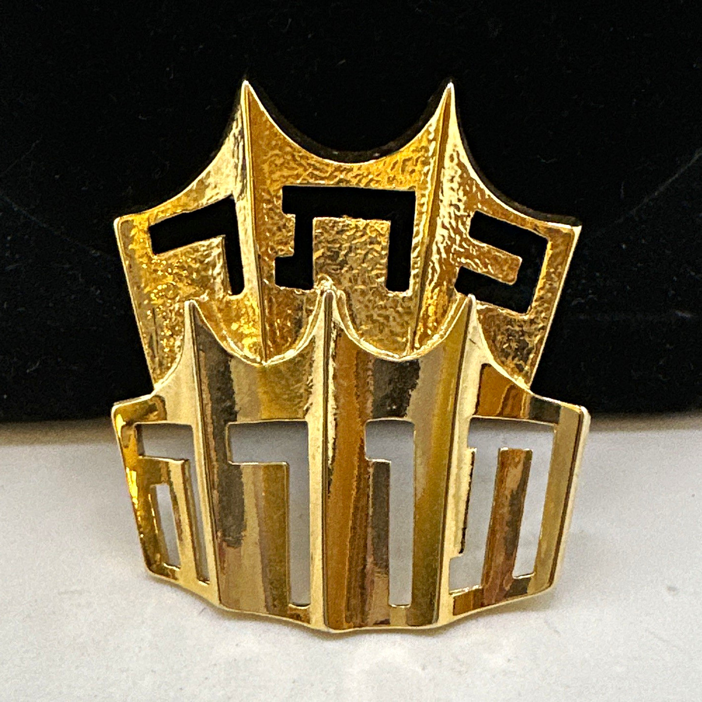 Vintage M. Katz 87-88 Jerusalem Crown of Crowns Gold Tone Brooch Pendant