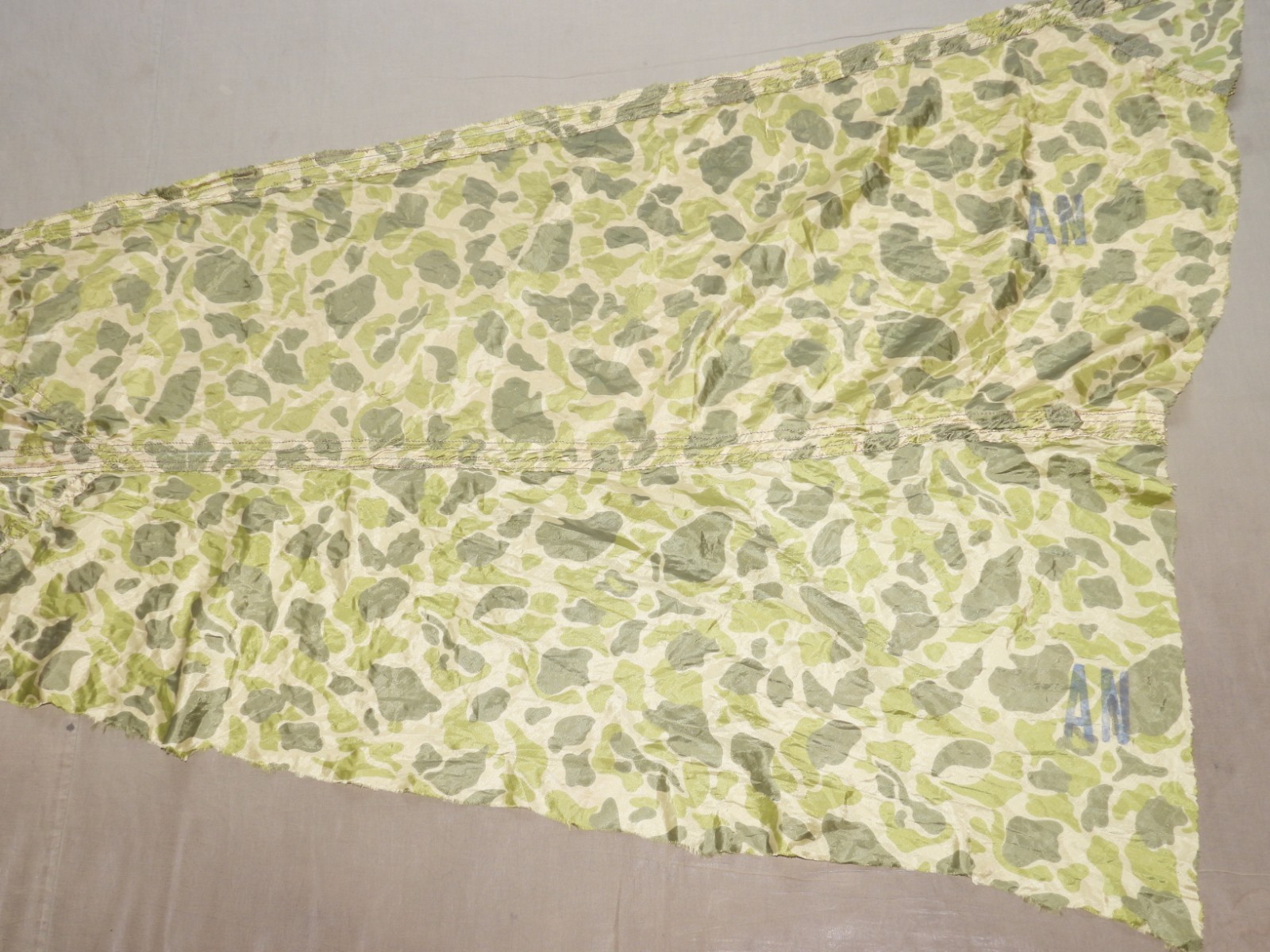 US Army WW2 D-Day Paratrooper Airborne Spot Camo Parachute Section Vtg Jump Rare