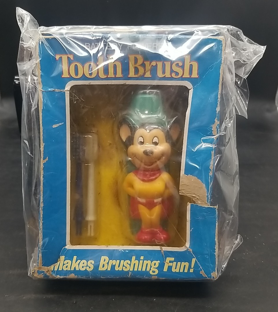 Mighty Mouse Toothbrushes & Stand 1982 Janex NOS Damaged Box