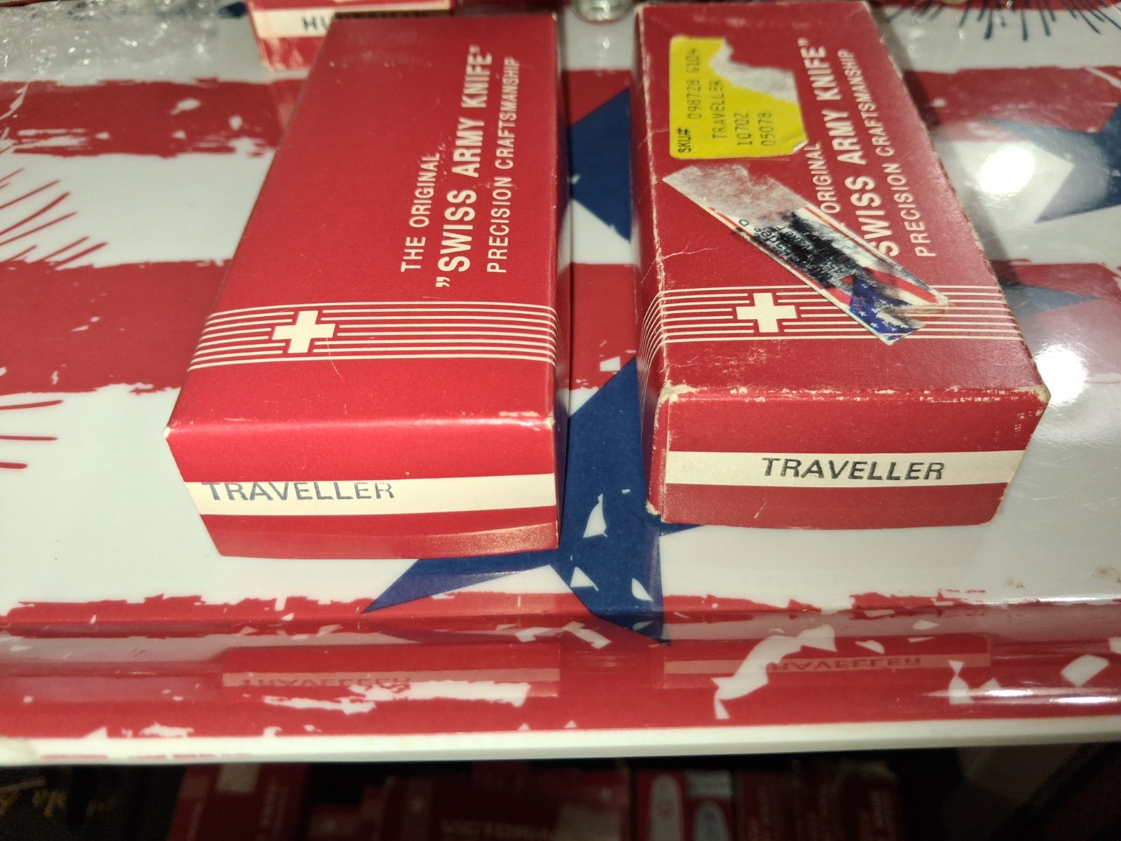 Victorinox Traveler Pocket Knife In Box