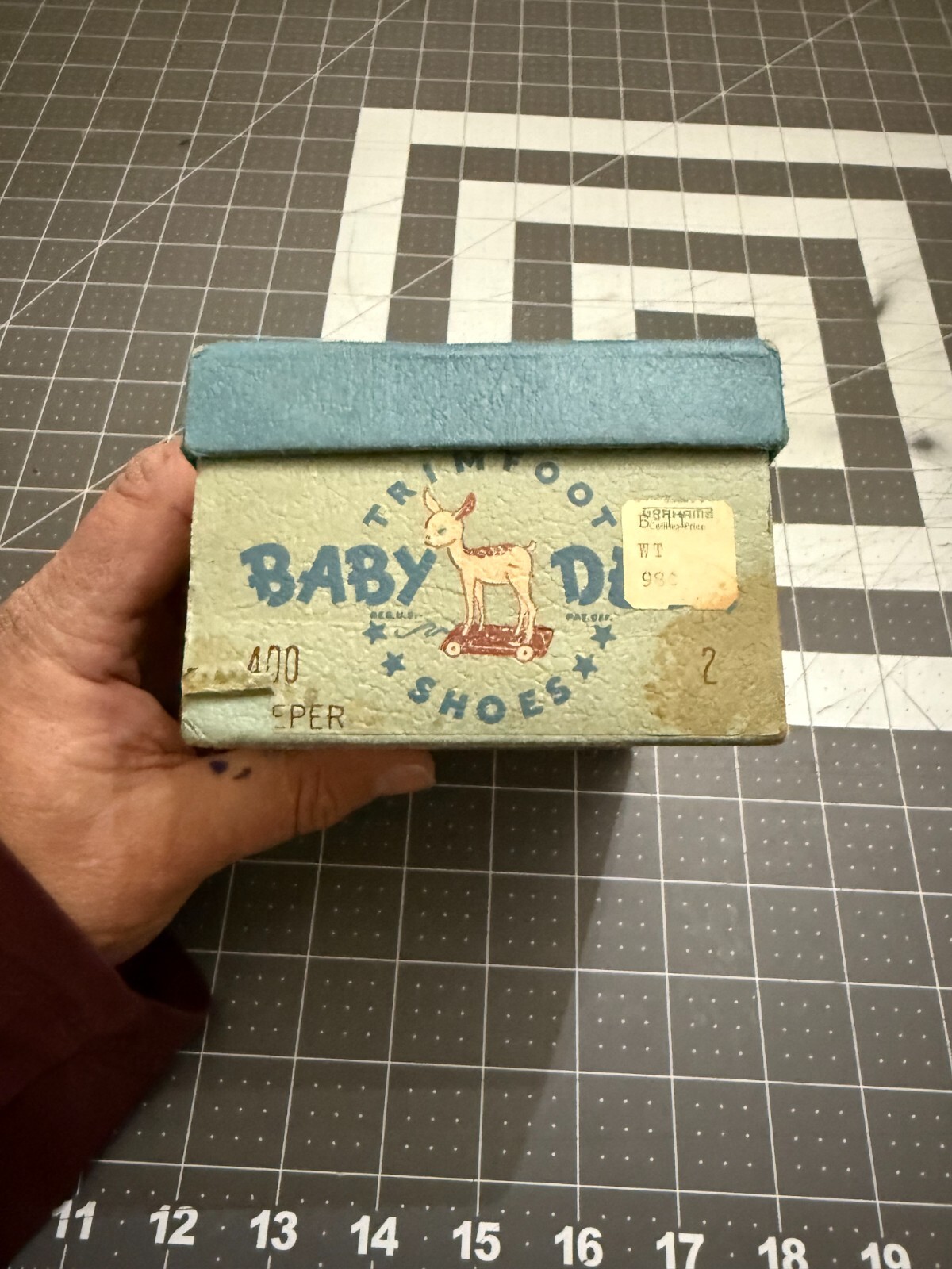 Vintage c. 1950's Baby Deer Trim Foot Shoes Shoe Box