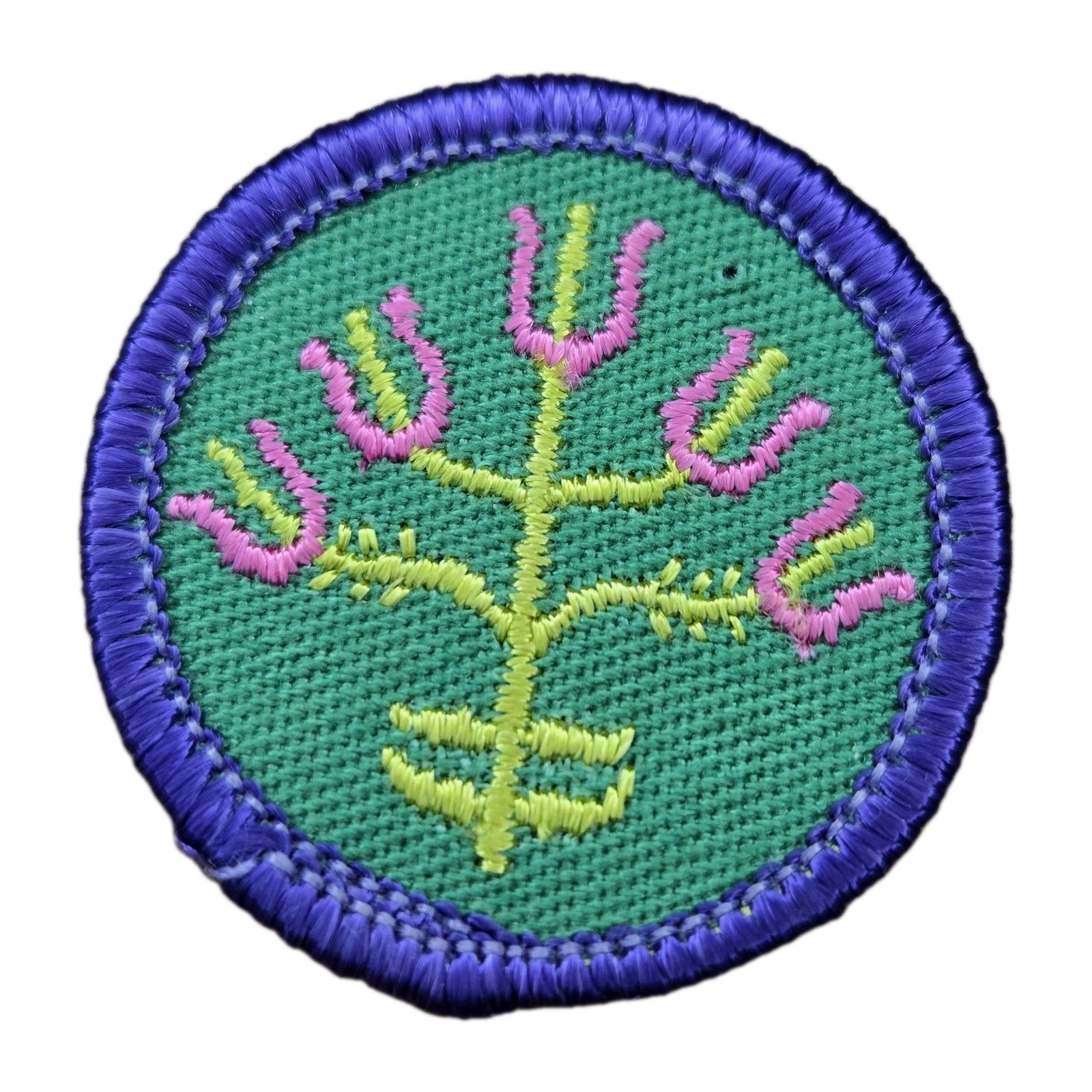 VINTAGE GIRL SCOUT BADGE - WORLDS TO EXPLORE - FOLK ARTS - Dabbler Patch Purple
