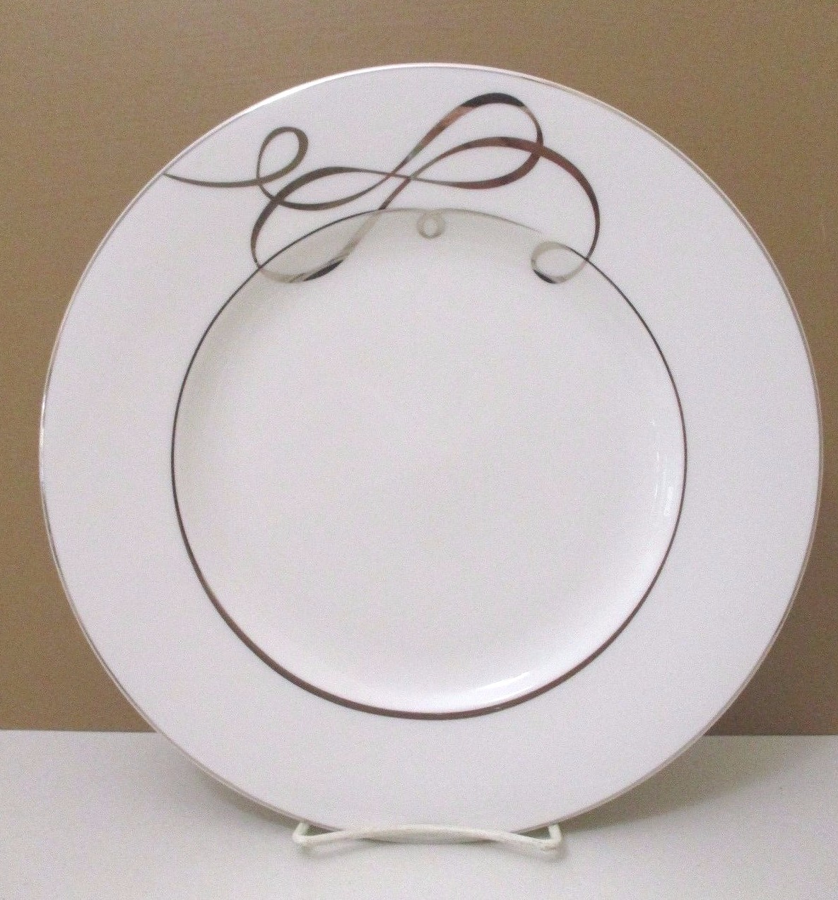 MIKASA LOVE STORY BREAD & BUTTER PLATE - 7