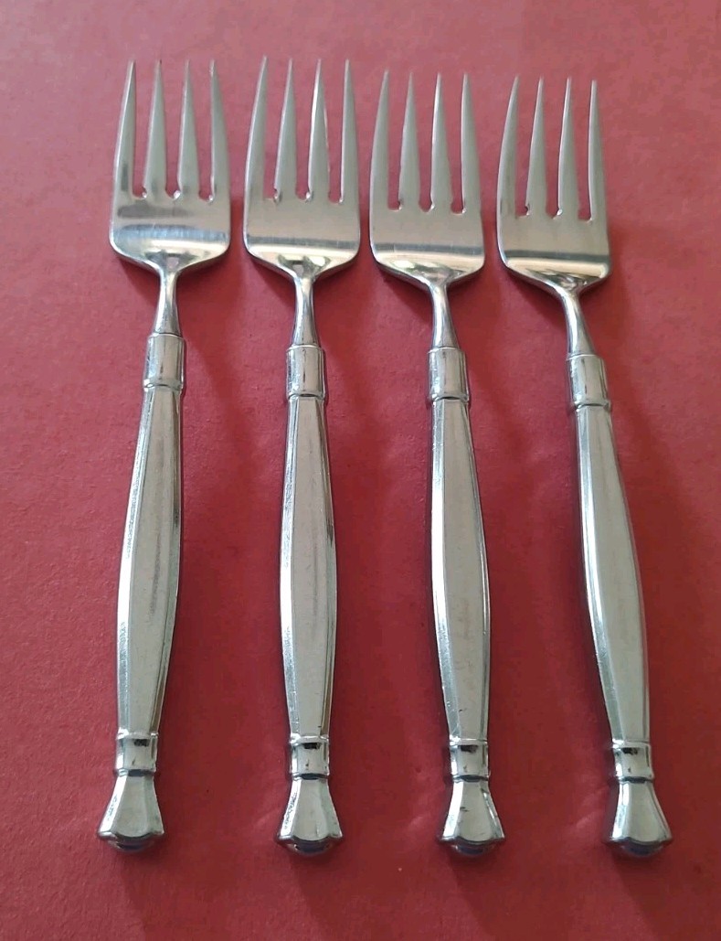 4 Oneida Heirloom ACT I/1 Glossy Stainless SALAD FORKS 7\