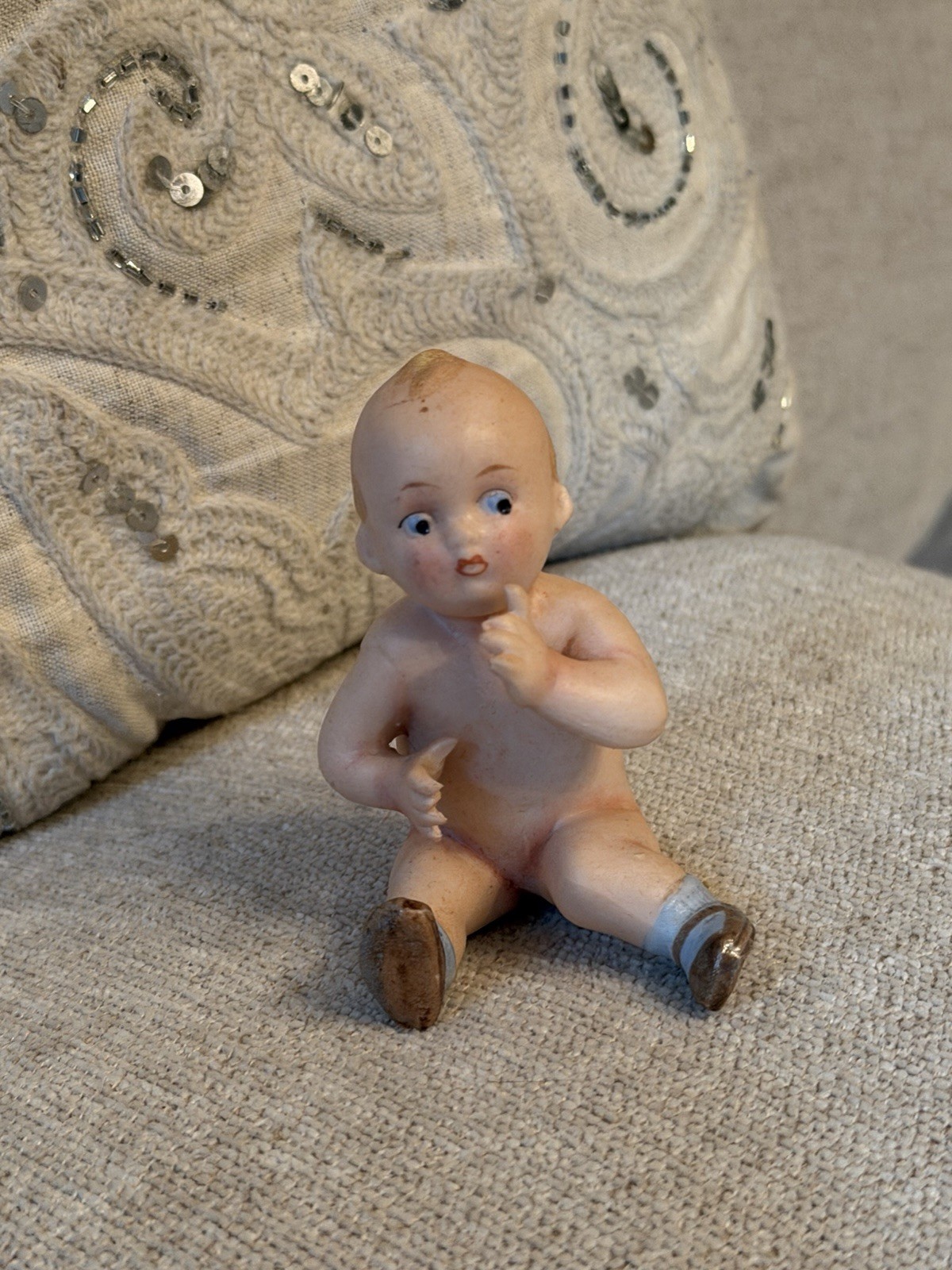 Antique German Bisque Googly Character Baby Figurine Luster Shoes 3” Heubach?