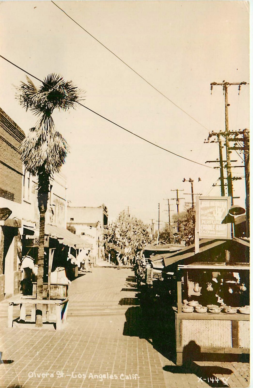 1940s Los Angeles California Olvera Street Occupation RPPC Postcard 25-6677