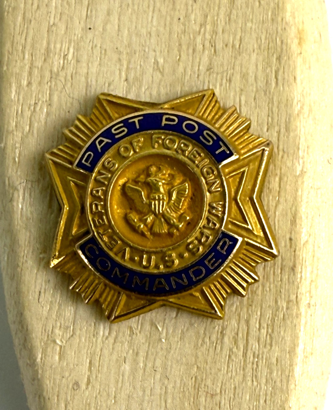 VFW Past Post Commander Veterans Of Foreign War 1/20 10k GF Gold LGB Lapel Pin