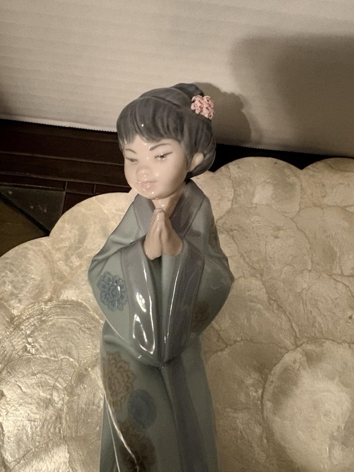 VINTAGE LLADRO PORCELAIN SHY GEISHA”SAYONARA” 4989  FIGURINE RETIERED