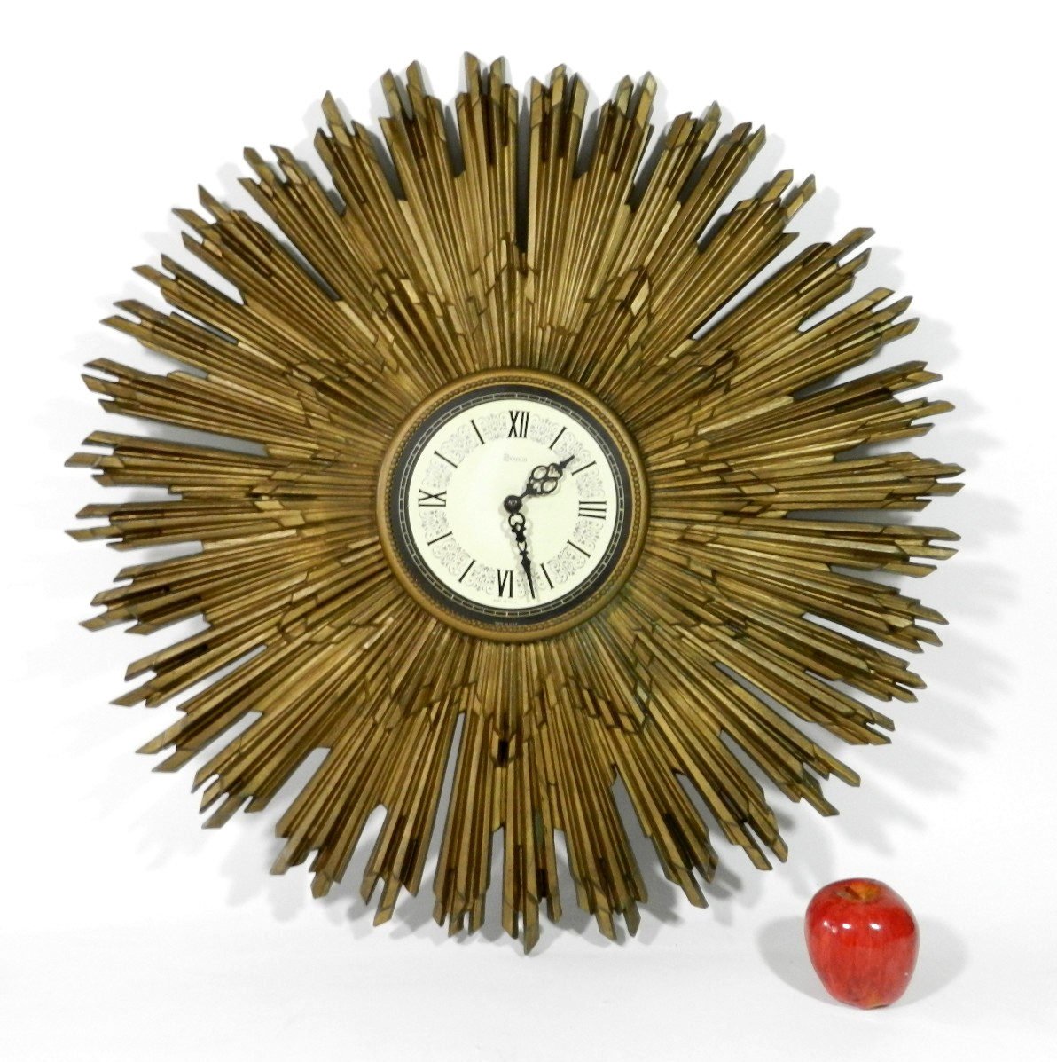 Vintage Syroco Sunburst Wall Clock Mid Century Modern 27\