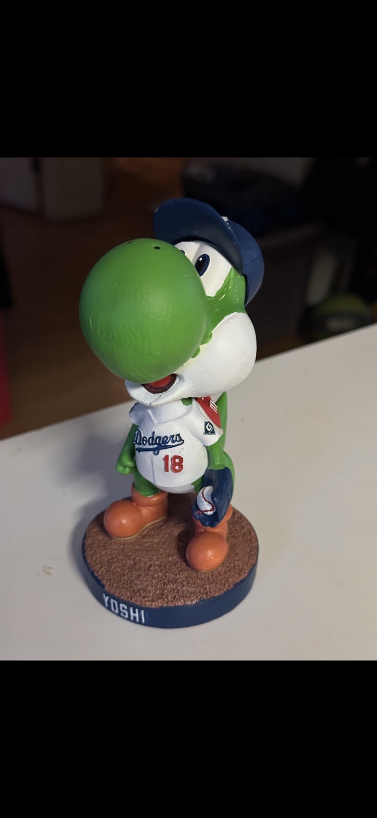 FOCO Yoshi Los Angeles Dodgers #18 Limited Edition Resin Bobblehead 8 in FOCO Yoshi Los Angeles Dodgers #18 Limited Edition Resin Bobblehead 8 in