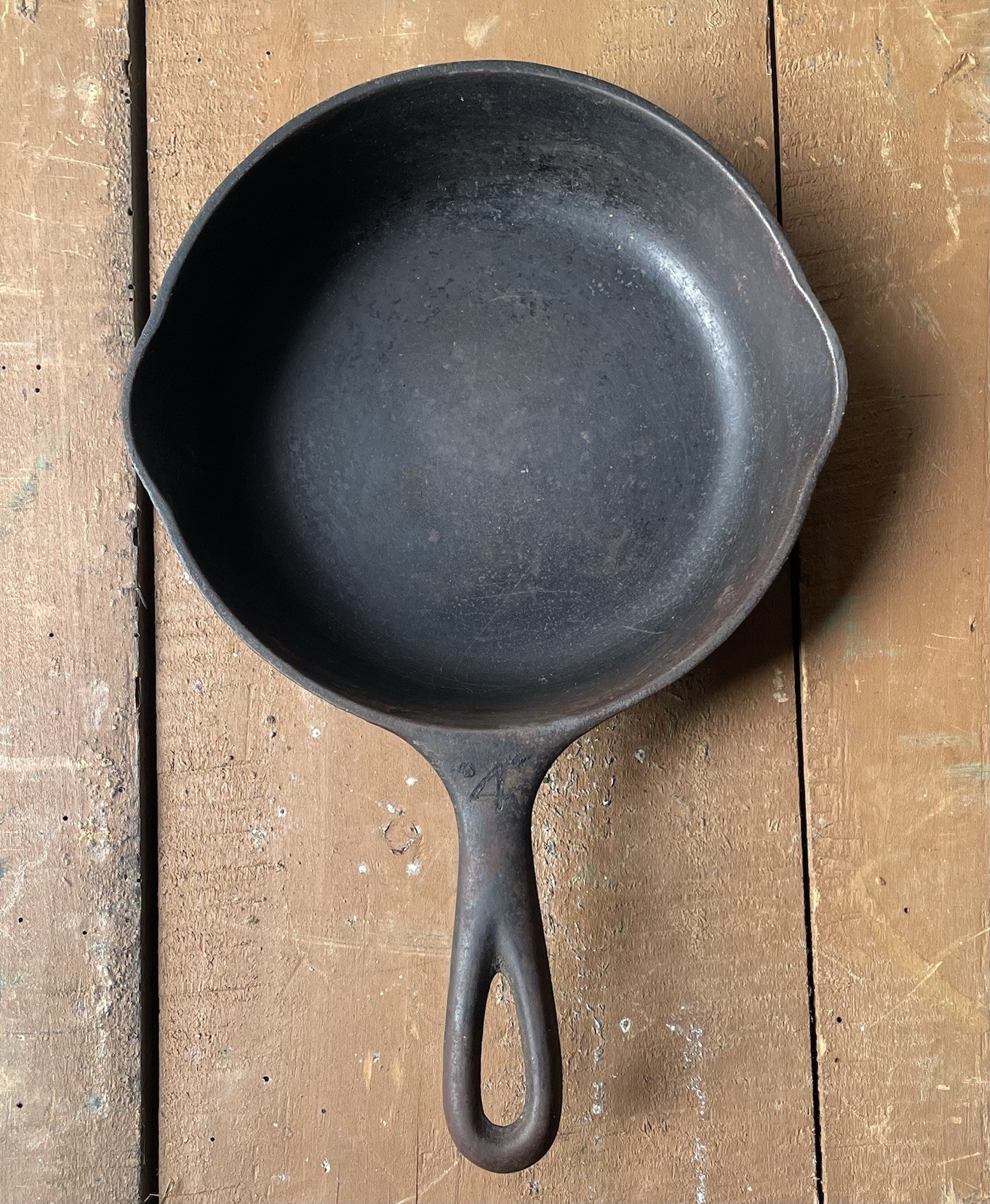 Antique Vintage Wagner Ware Cast Iron #4 Skillet 1054