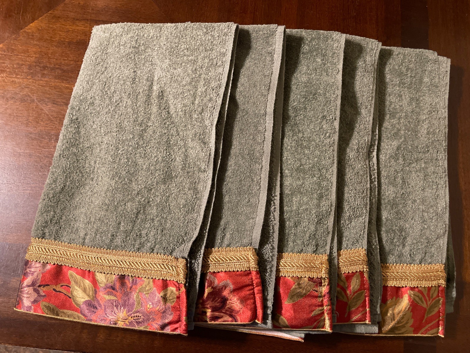 The Avanti Look Hand Towels Green Gold Embellished All Cotton Set Of 5