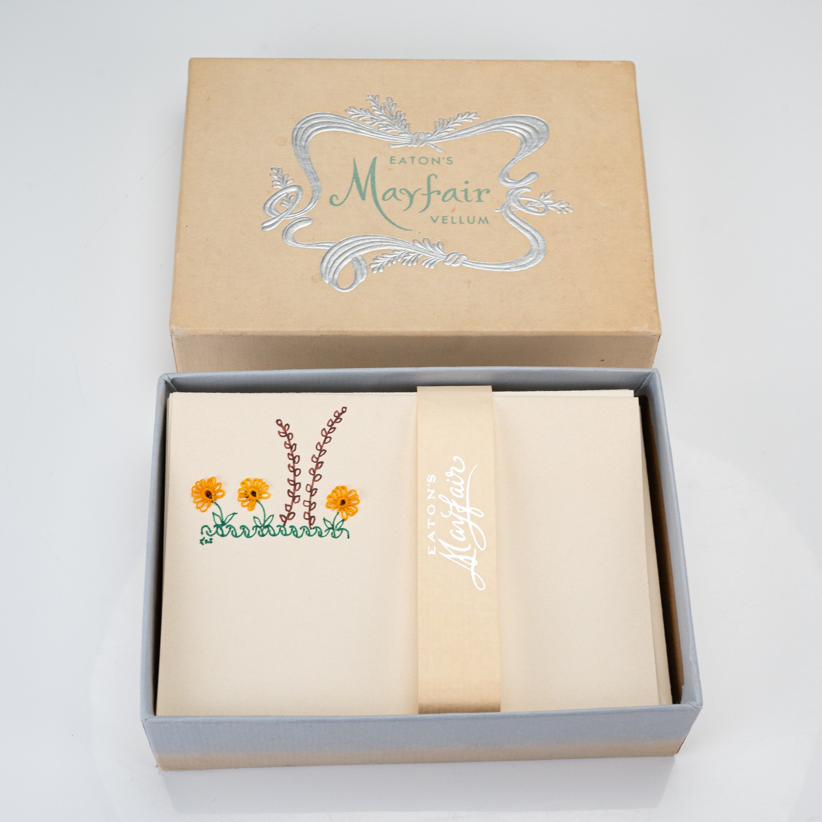 Vintage Eaton\'s Mayfair Vellum Fancy Embellished Thread Art Lacy Stationery Set