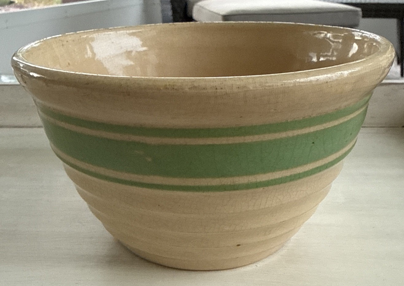 RARE Hull Beehive Yellowware Minty Green Band Mixing Bowl ONE OF A KIND